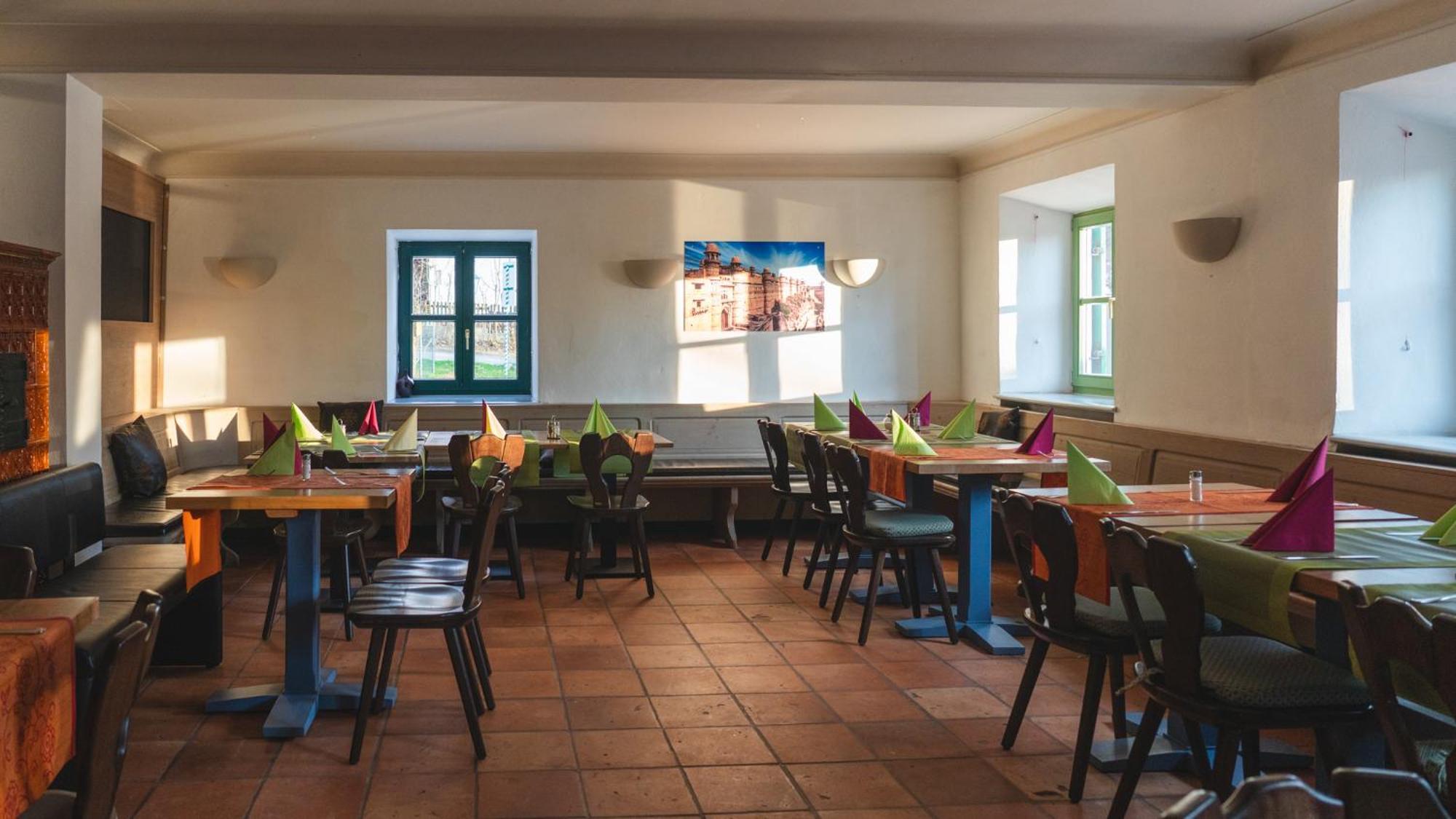 Hotel Restaurant Taverna Eching  Экстерьер фото