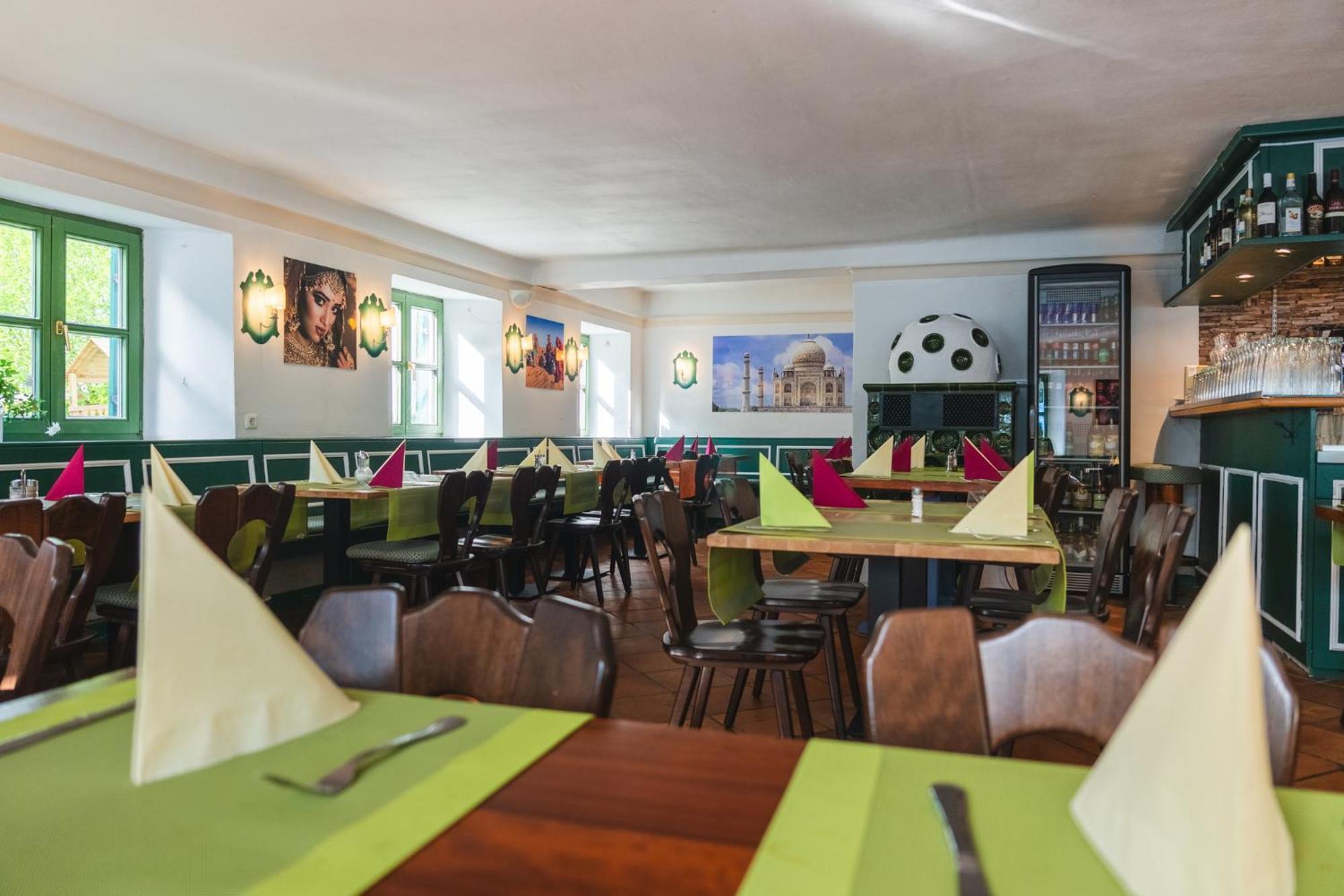 Hotel Restaurant Taverna Eching  Экстерьер фото
